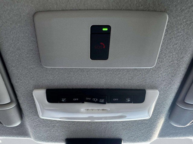 Used 2024 Nissan Kicks SR image 31