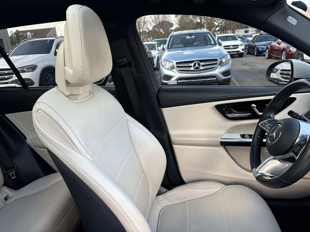 Used 2023 Mercedes-Benz GLC 300 image 11