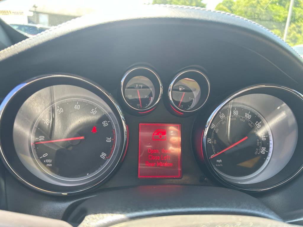 Used 2018 Buick Cascada Premium image 23