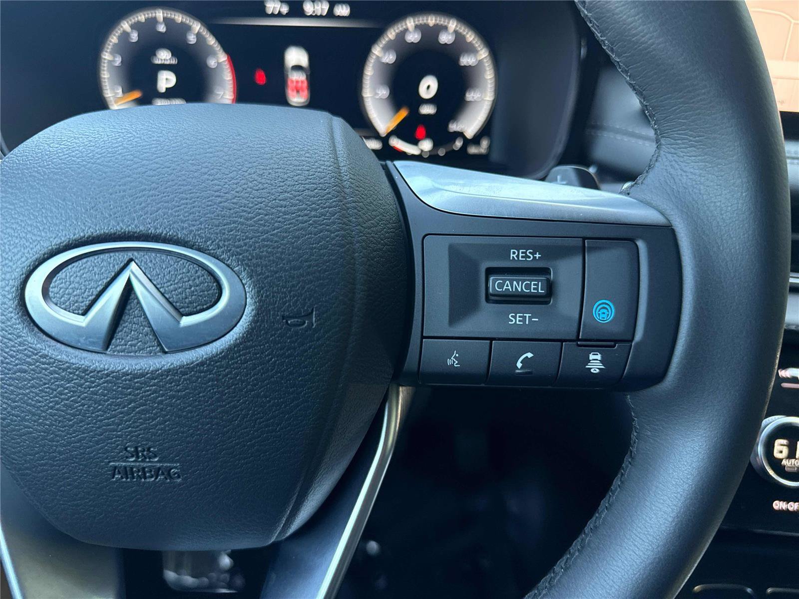 Used 2025 INFINITI QX60 Luxe FWD image 19