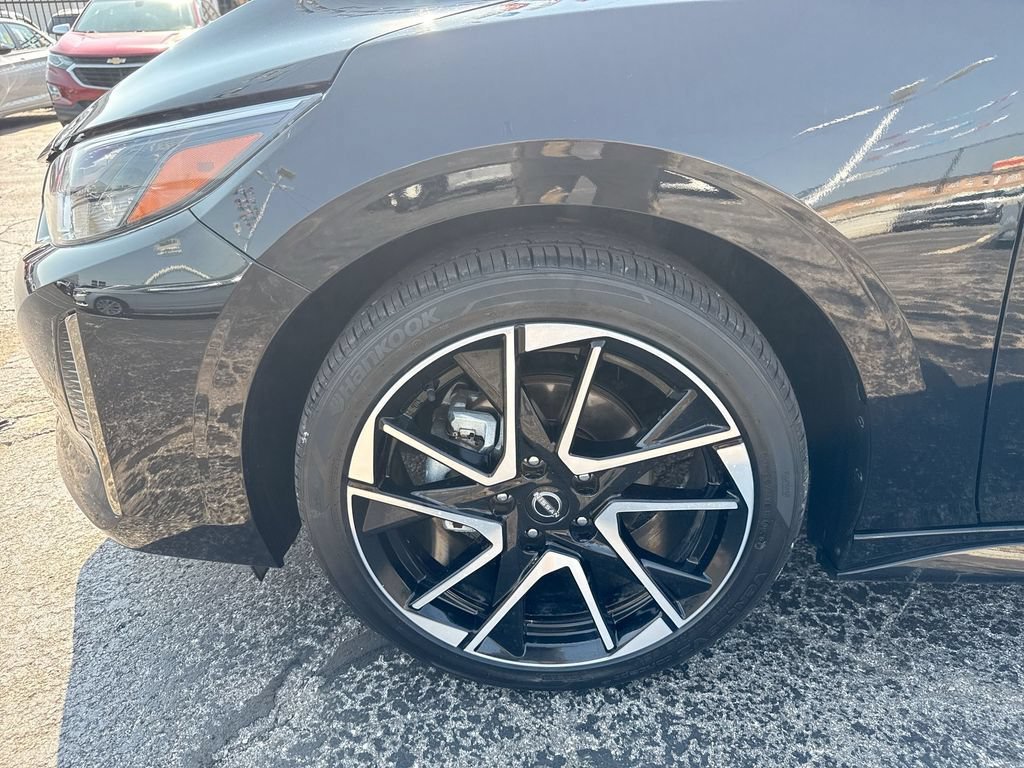 Used 2025 Nissan Sentra SR FWD image 33