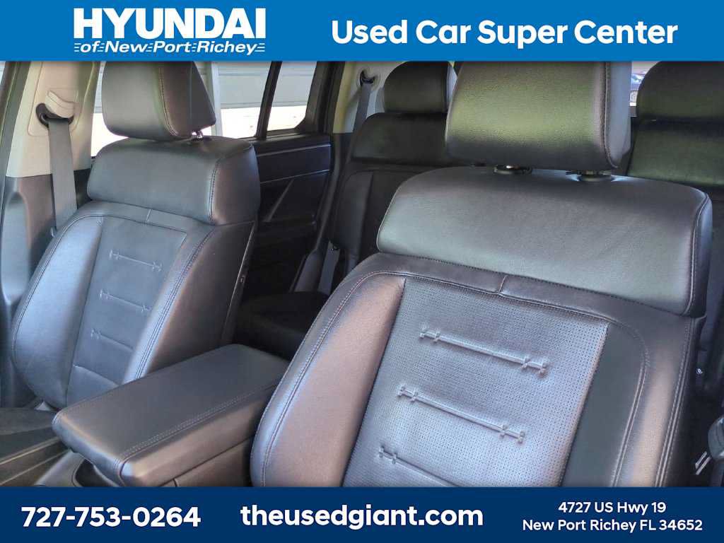 Used 2024 Hyundai Santa Fe Limited FWD image 7