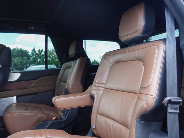 Used 2022 Lincoln Navigator Reserve AWD/4WD image 23