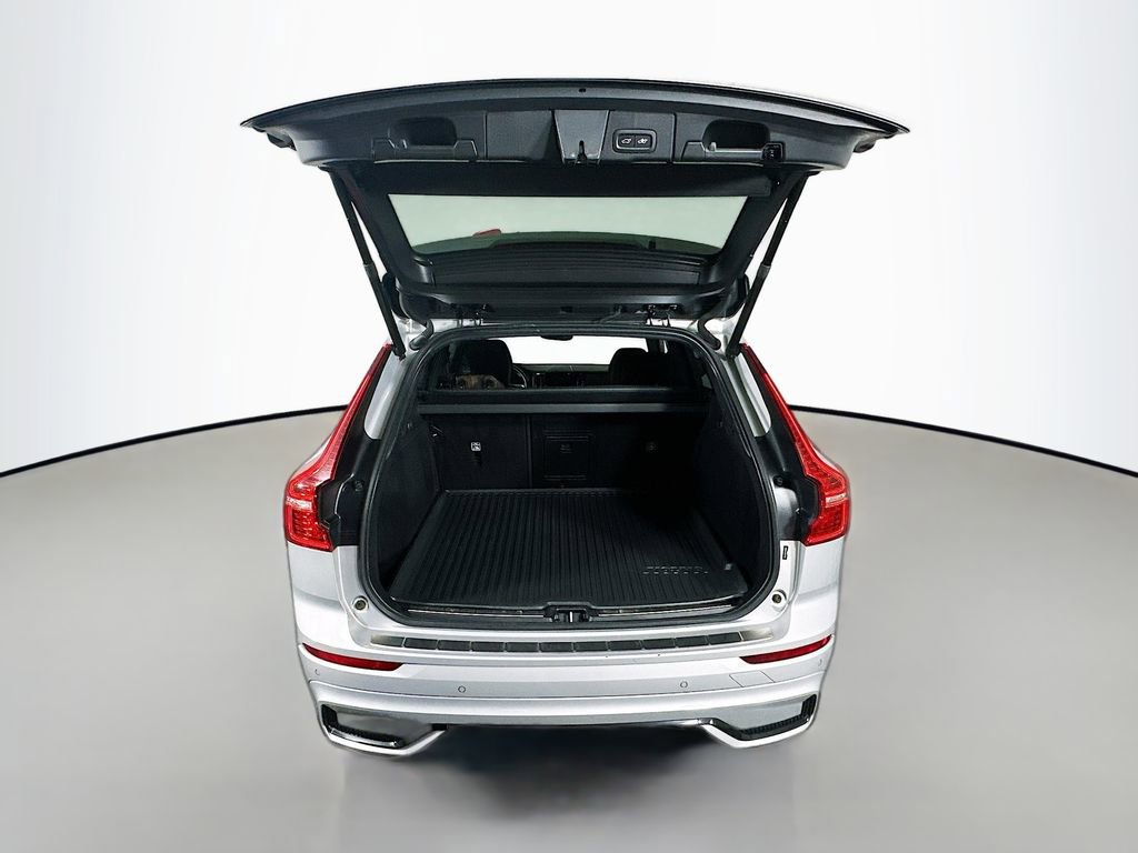 Used 2023 Volvo XC60 B5 Plus image 30