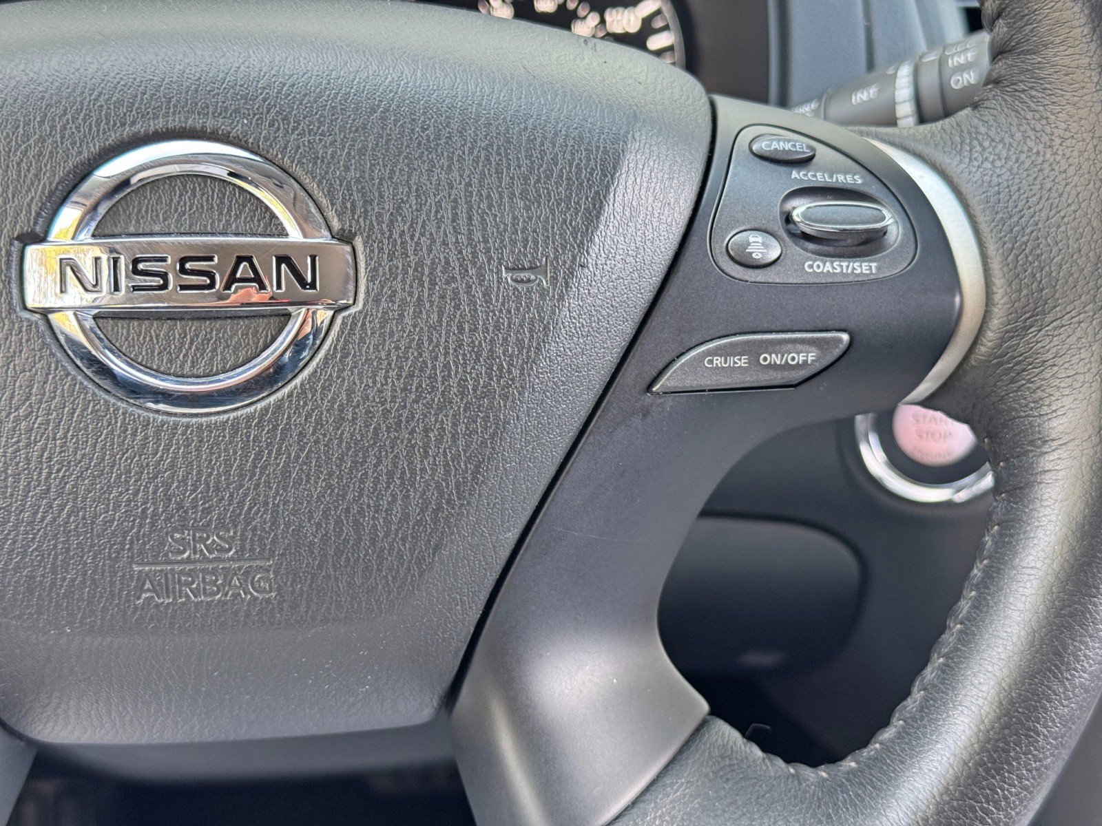 Used 2020 Nissan Pathfinder SL image 21