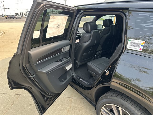 New 2026 Cadillac Vistiq Sport w/ LPO, Floor Liner Package image 26