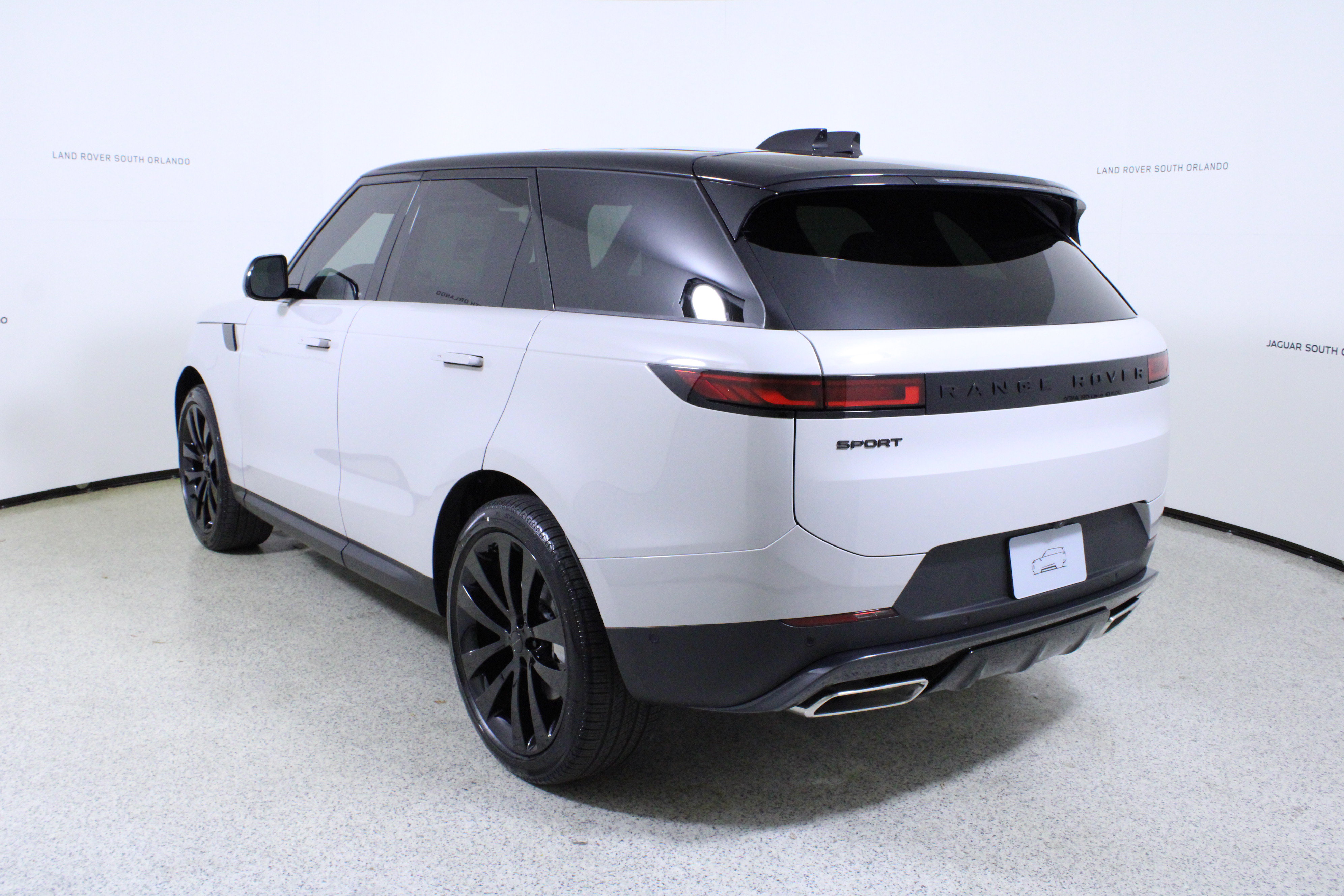 New 2026 Land Rover Range Rover Sport SE image 5