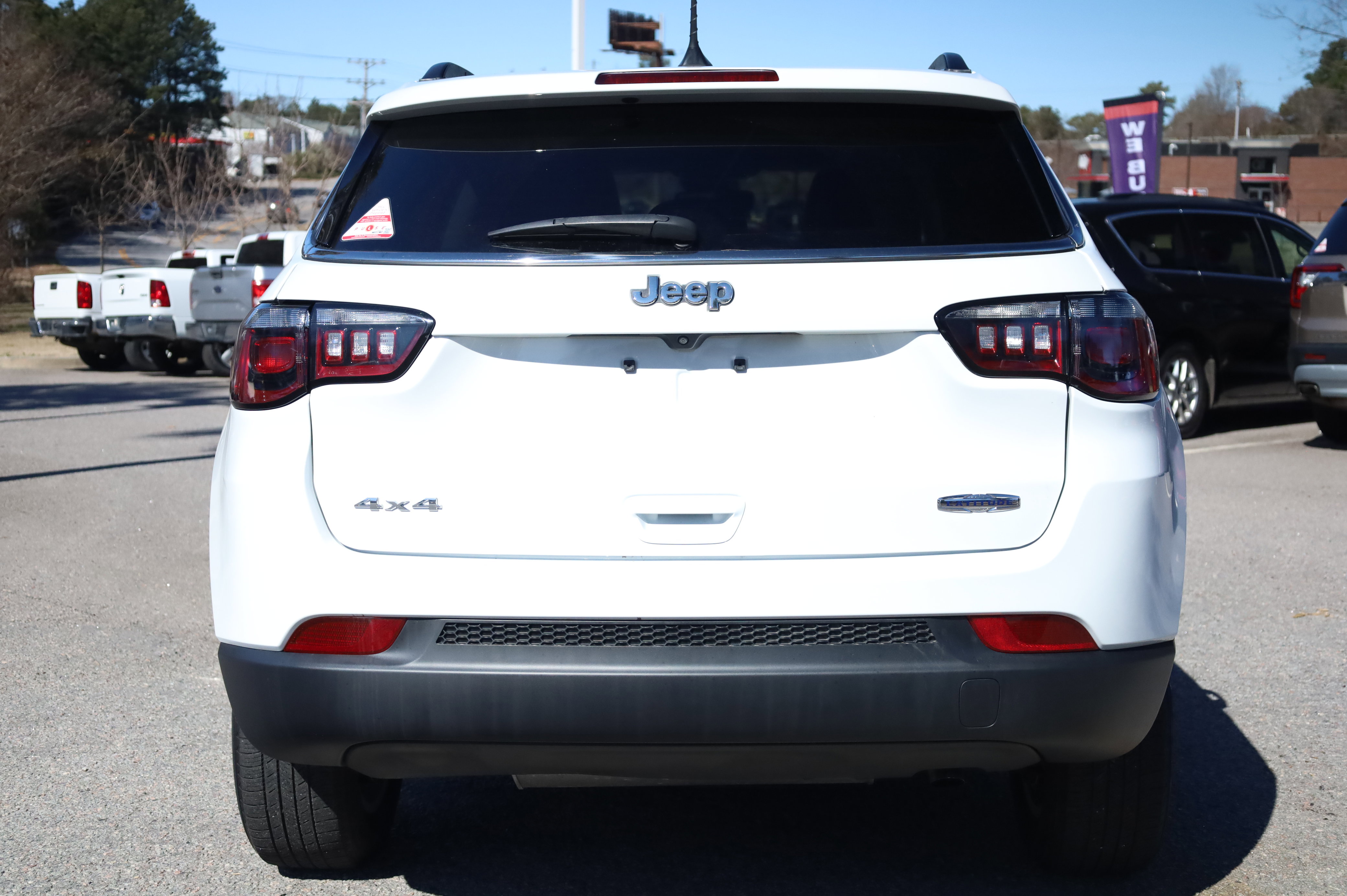 Used 2022 Jeep Compass Latitude w/ Sun and Sound Group image 4