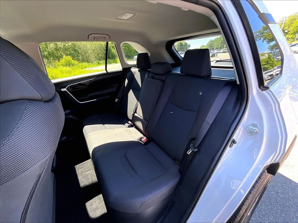 Certified 2024 Toyota RAV4 LE AWD/4WD image 15