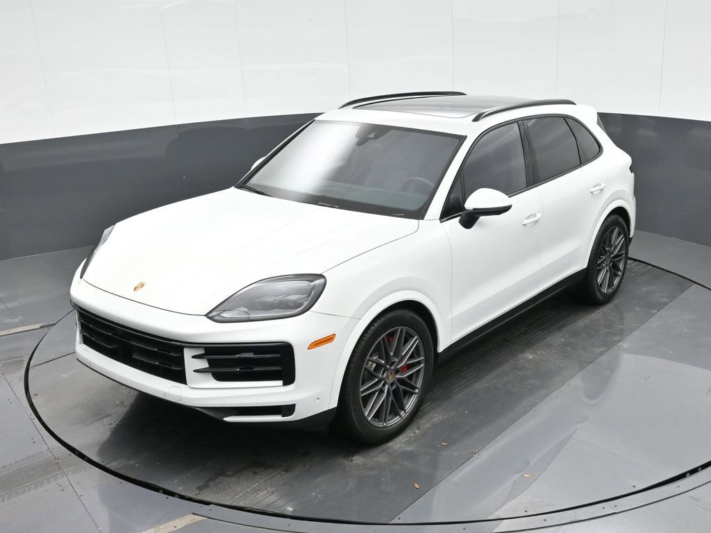 Certified 2025 Porsche Cayenne S image 26