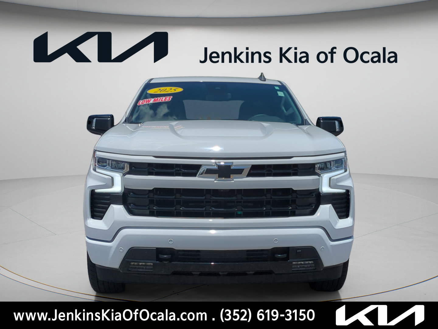 Used 2025 Chevrolet Silverado 1500 RST w/ Convenience Package II RWD image 7