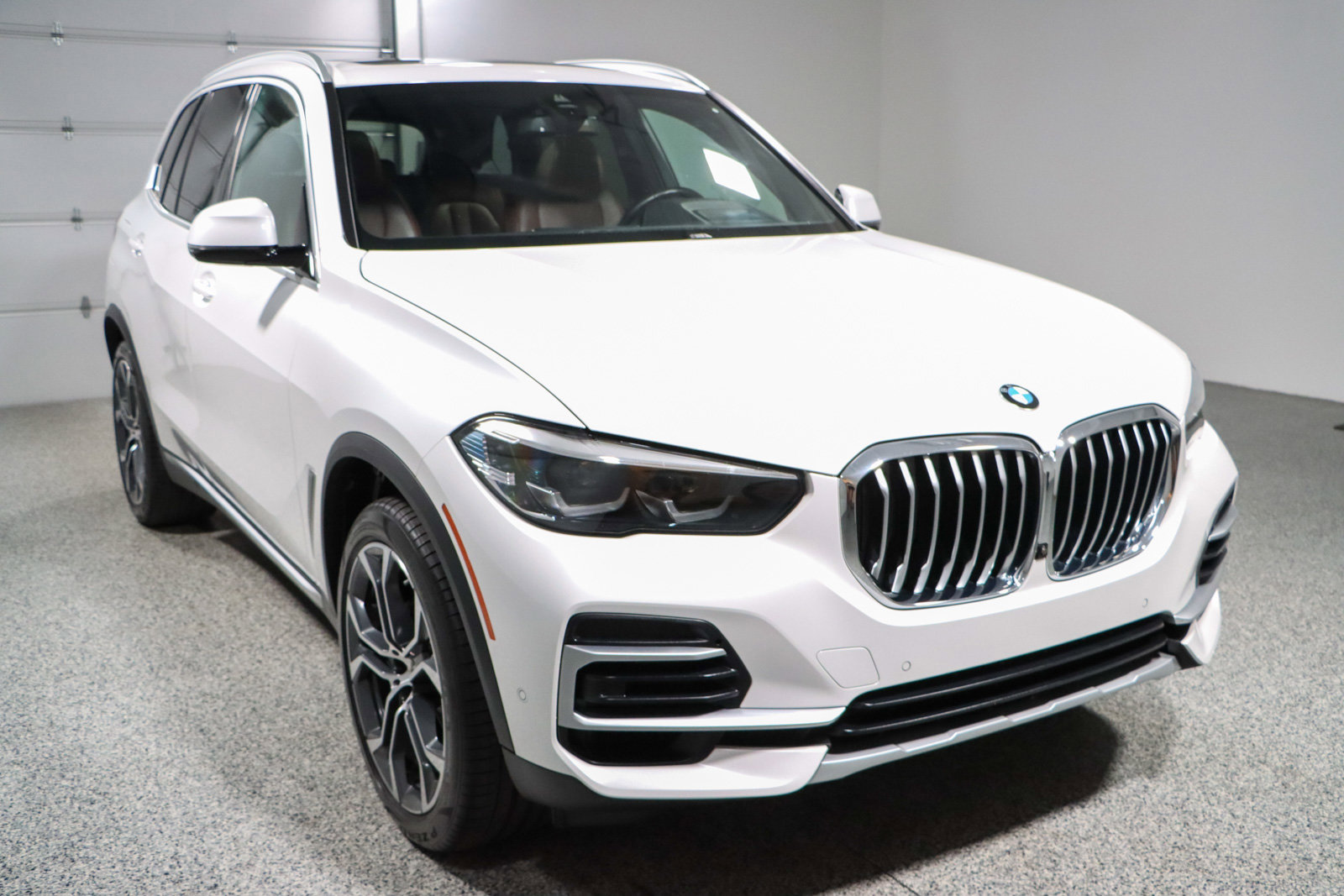 Used 2022 BMW X5 sDrive40i w/ Premium Package image 5