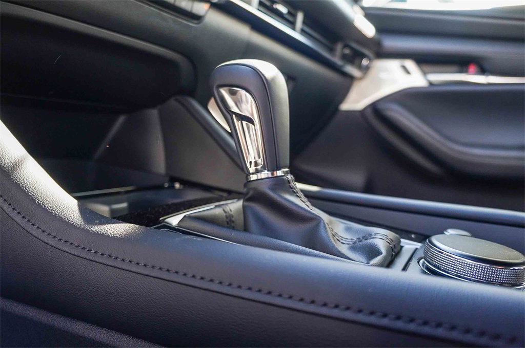 New 2025 MAZDA MAZDA3 Hatchback w/Premium Plus Pkg image 25