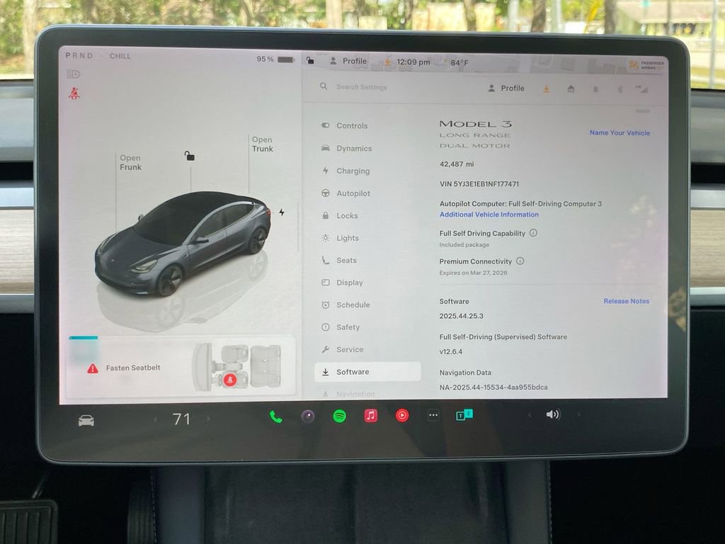 Used 2022 Tesla Model 3 Long Range image 2