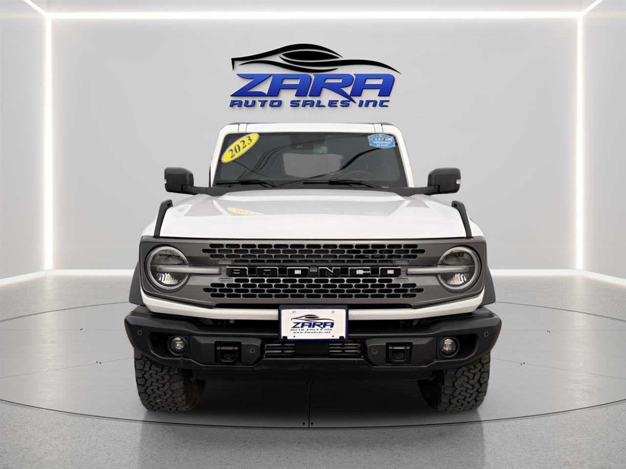 Used 2023 Ford Bronco Badlands image 9