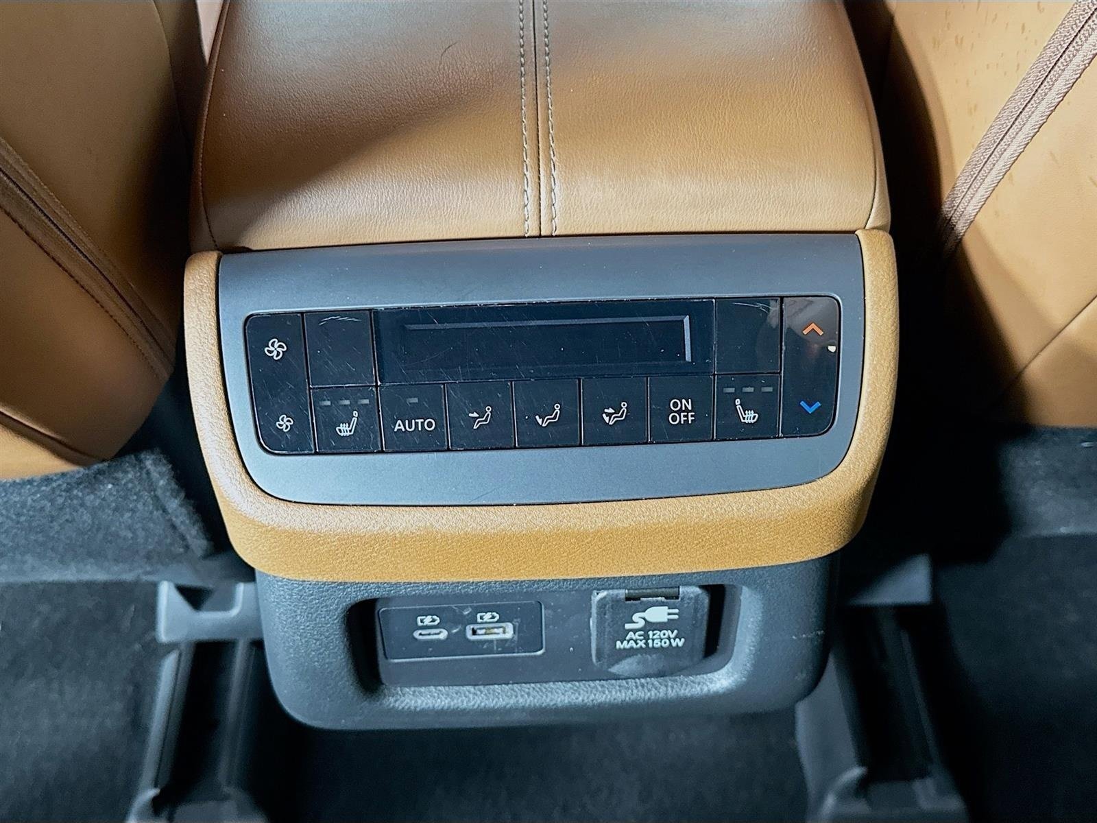 Used 2023 Nissan Pathfinder Platinum image 27