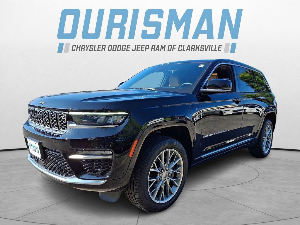 Used 2023 Jeep Grand Cherokee Summit w/ Advanced Protech Group IV AWD/4WD image 3