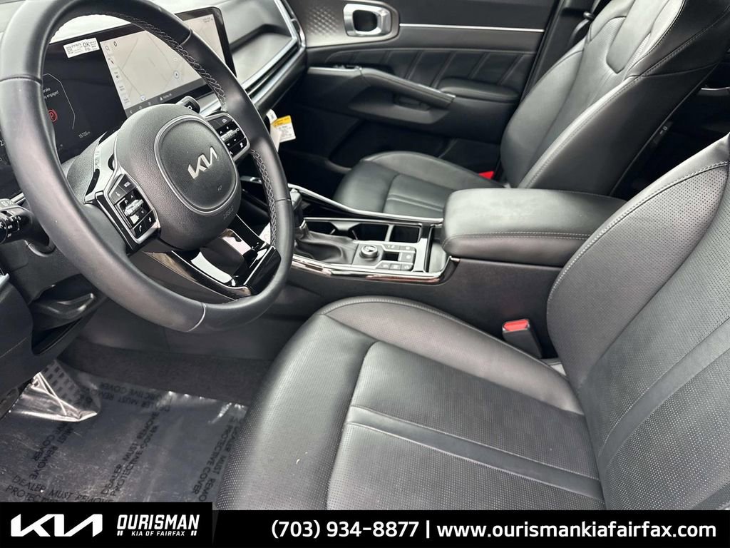 Used 2025 Kia Sorento SX image 21