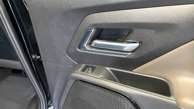 Used 2026 Chevrolet Silverado EV Trail Boss AWD/4WD image 29