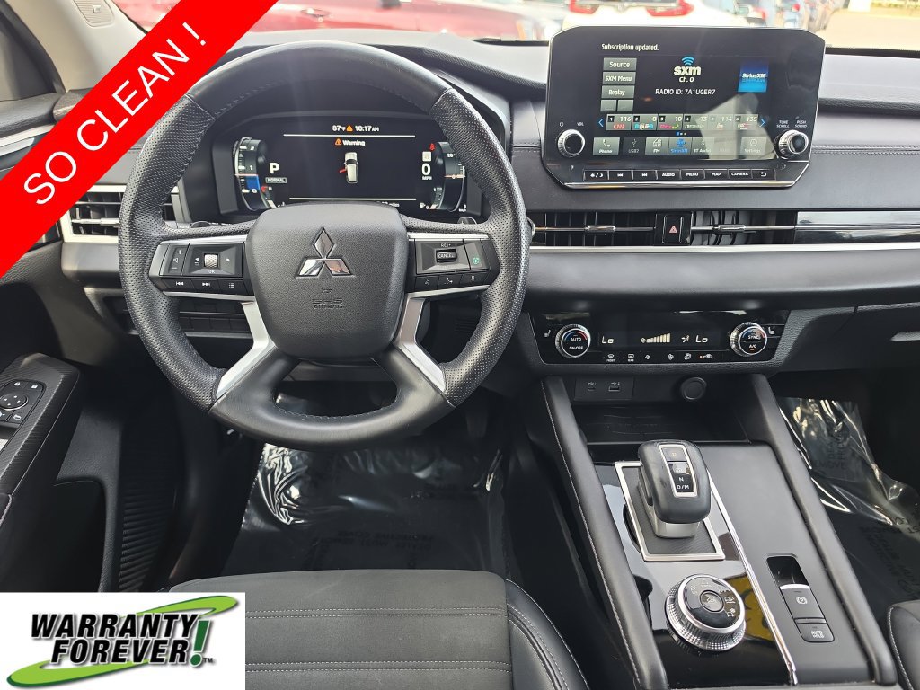 Used 2023 Mitsubishi Outlander SE FWD image 10