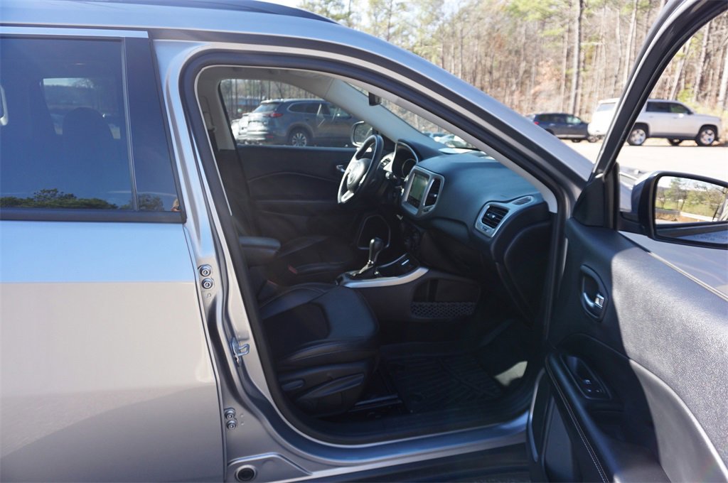 Used 2019 Jeep Compass Latitude w/ Popular Equipment Group image 19