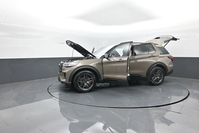 New 2026 Ford Explorer ST w/ Sun And Sound Package image 42