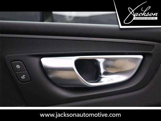 Used 2025 Volvo XC60 B5 Core w/ Climate Package image 29