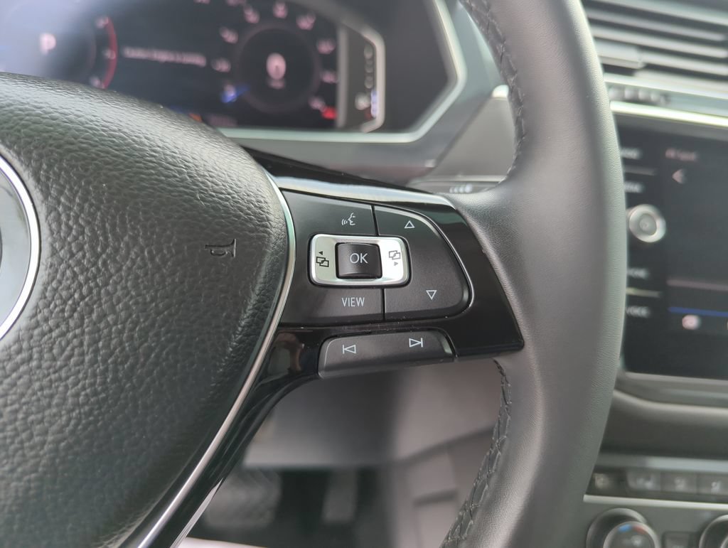 Used 2020 Volkswagen Tiguan SEL AWD/4WD image 45