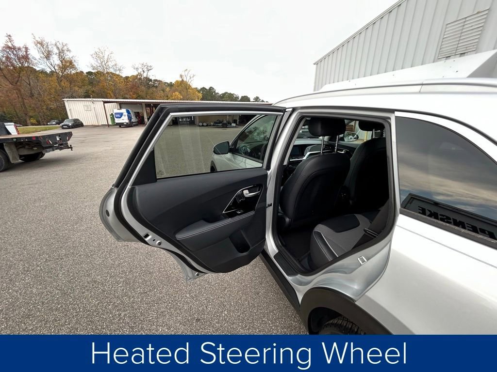 Used 2020 Kia Niro EX w/ Cold Weather Package image 15