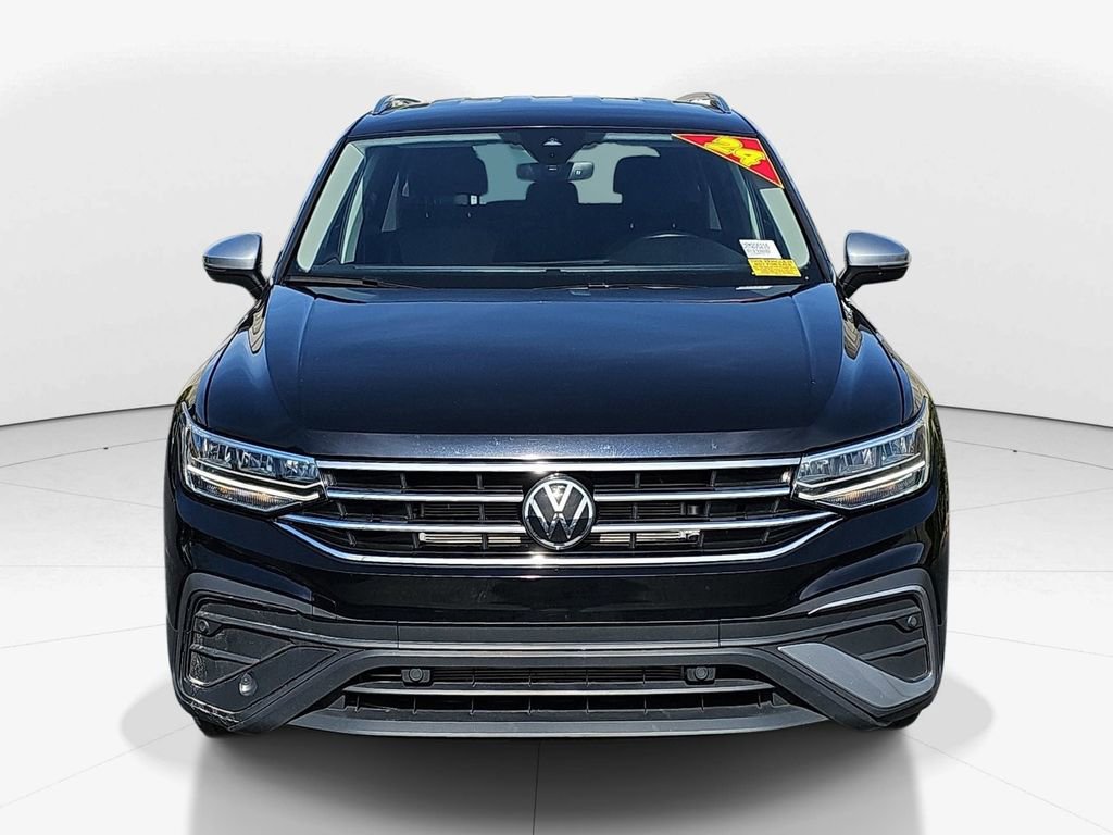 Used 2024 Volkswagen Tiguan SE image 9