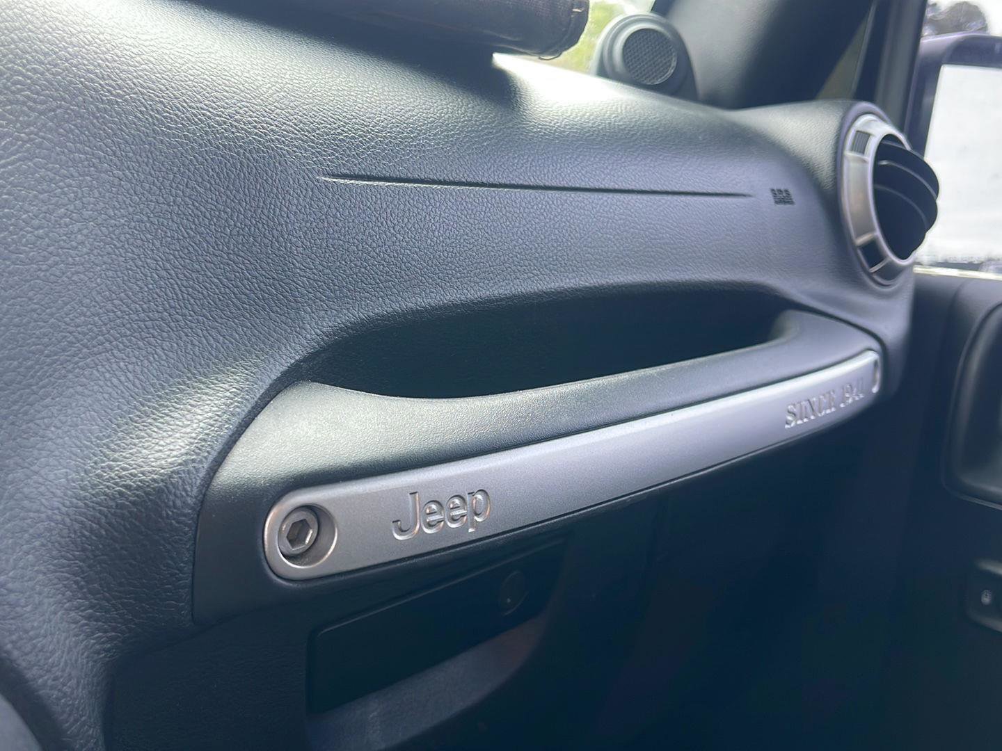 Used 2013 Jeep Wrangler Unlimited Sahara w/ Dual Top Group image 19