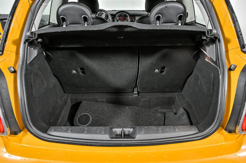 Used 2016 MINI Cooper 2-Door Hardtop image 13