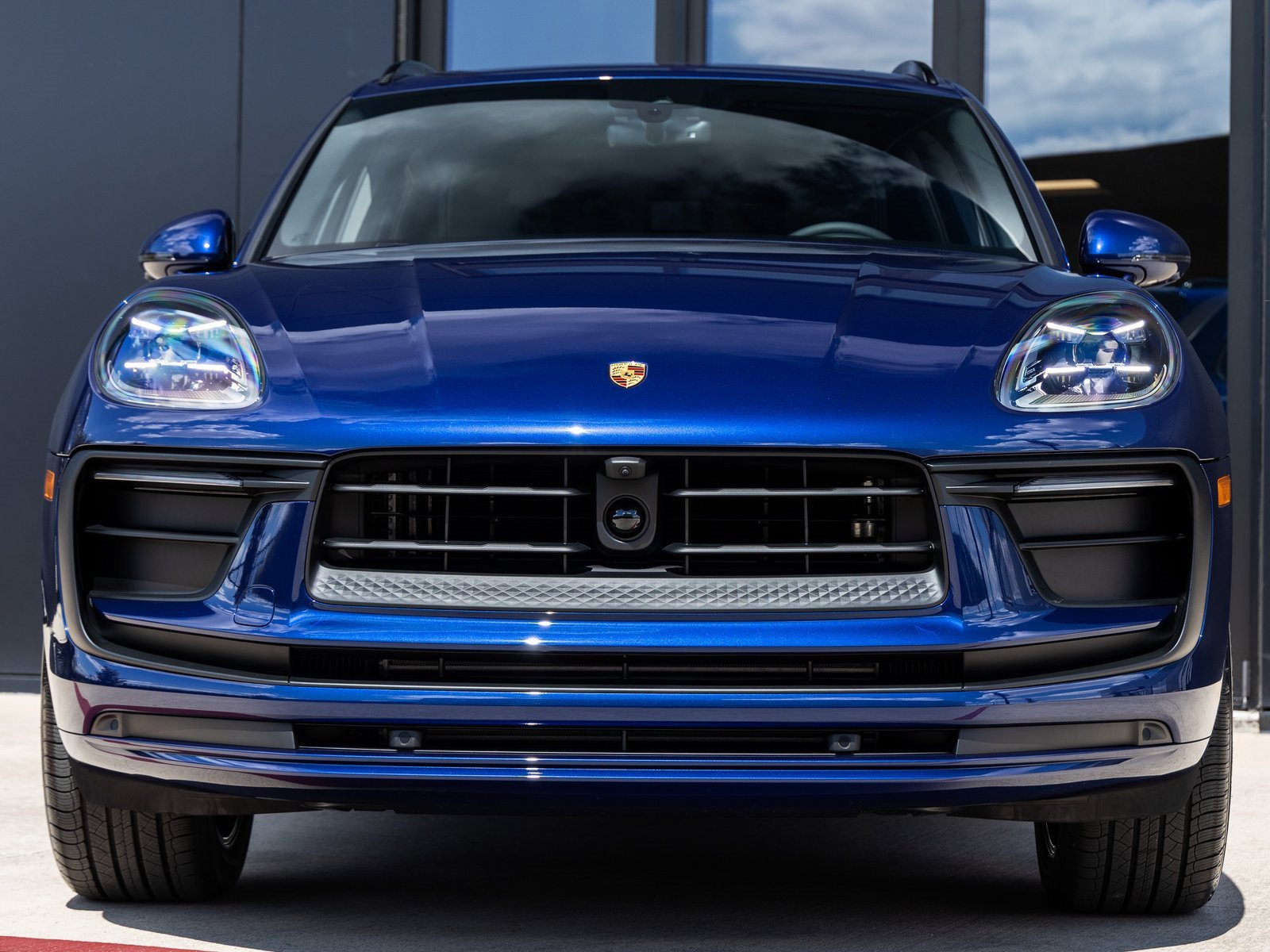 New 2026 Porsche Macan image 8