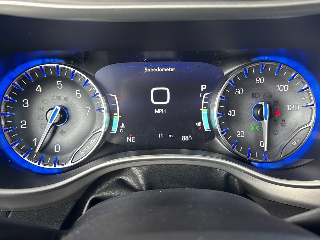 New 2027 Chrysler Pacifica Limited AWD/4WD image 20