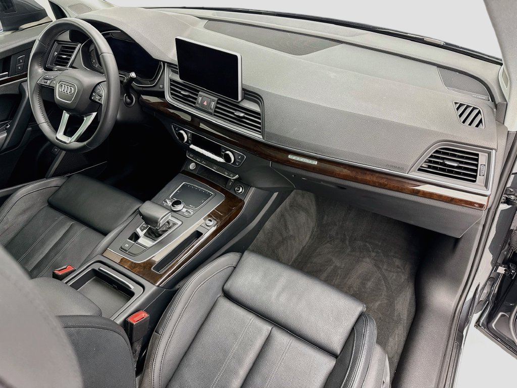 Used 2018 Audi Q5 2.0T Premium Plus w/ Premium Plus Package AWD/4WD image 16