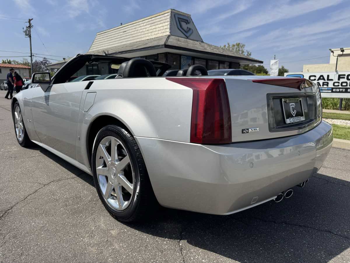 Used 2008 Cadillac XLR RWD image 5