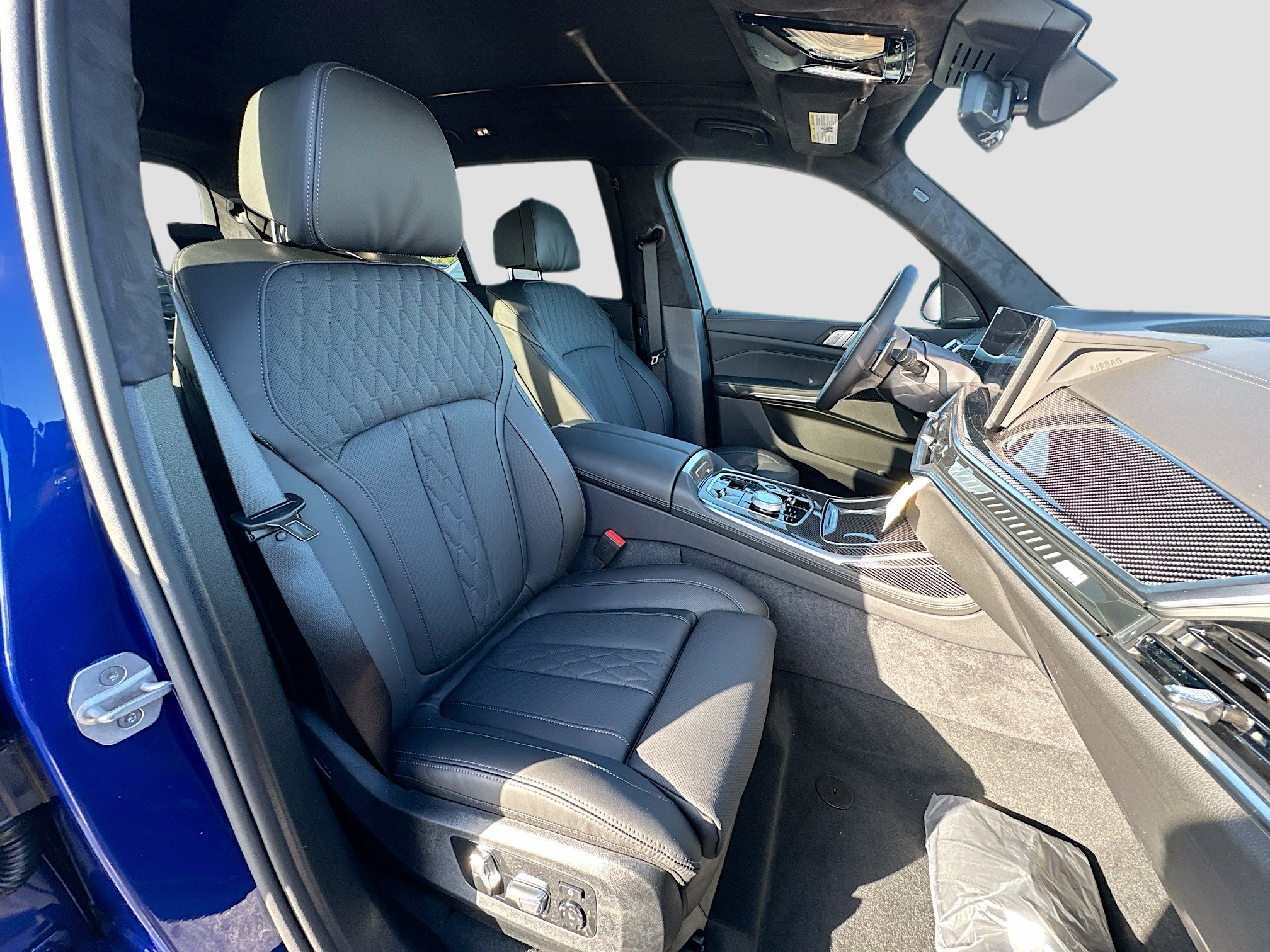 New 2026 BMW X7 M60i image 24