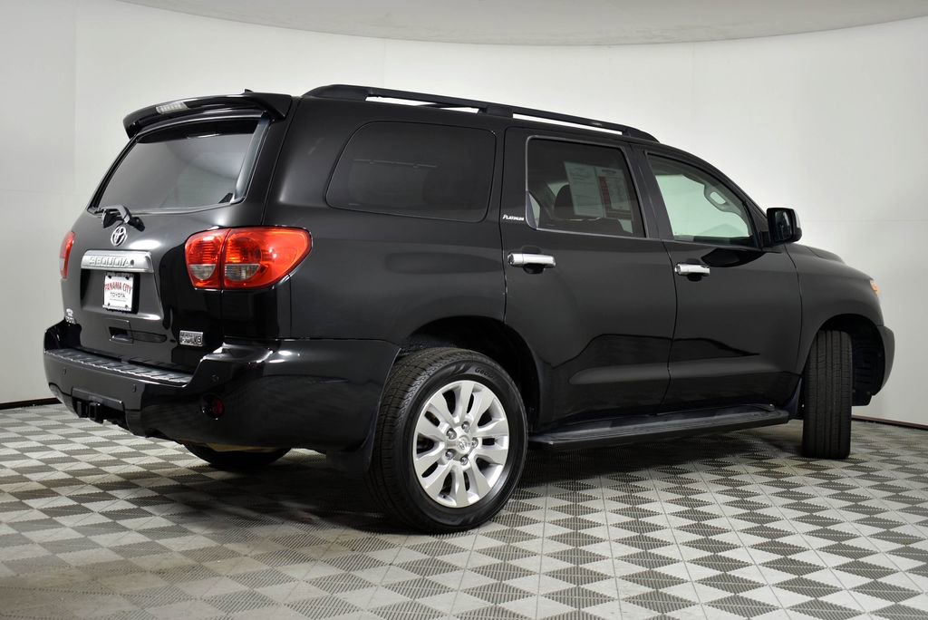 Used 2010 Toyota Sequoia Platinum image 4