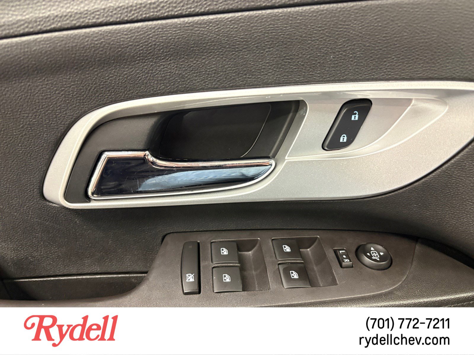 Used 2016 Chevrolet Equinox LT w/ Convenience Package AWD/4WD image 11