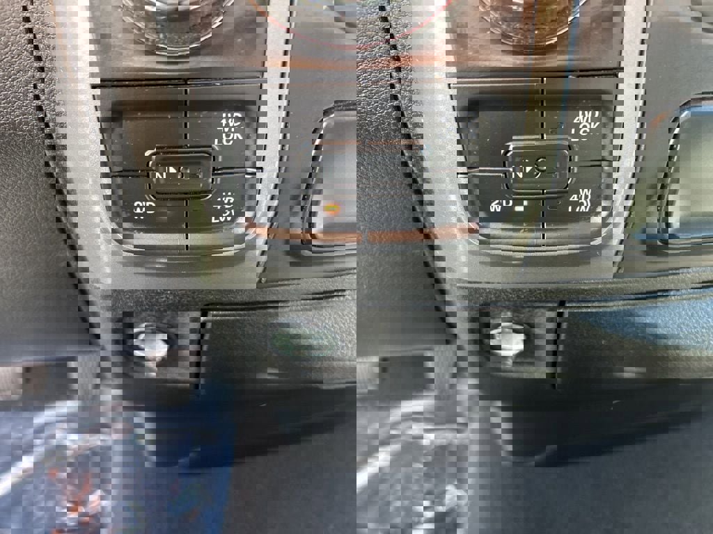 Used 2024 RAM 1500 Classic SLT image 10