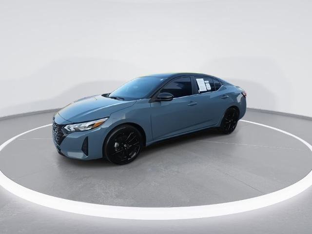 Certified 2025 Nissan Sentra SR w/ Midnight Edition image 4