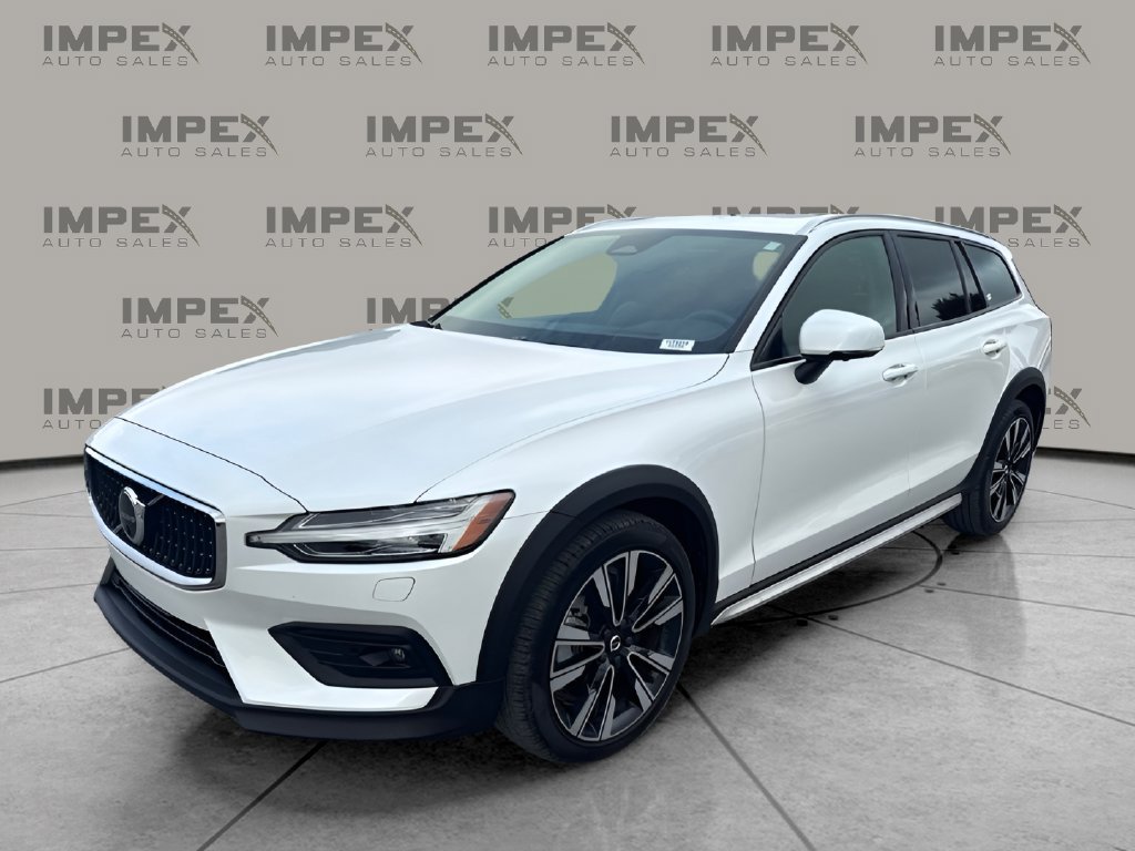 Used 2025 Volvo V60 B5 Cross Country Ultra