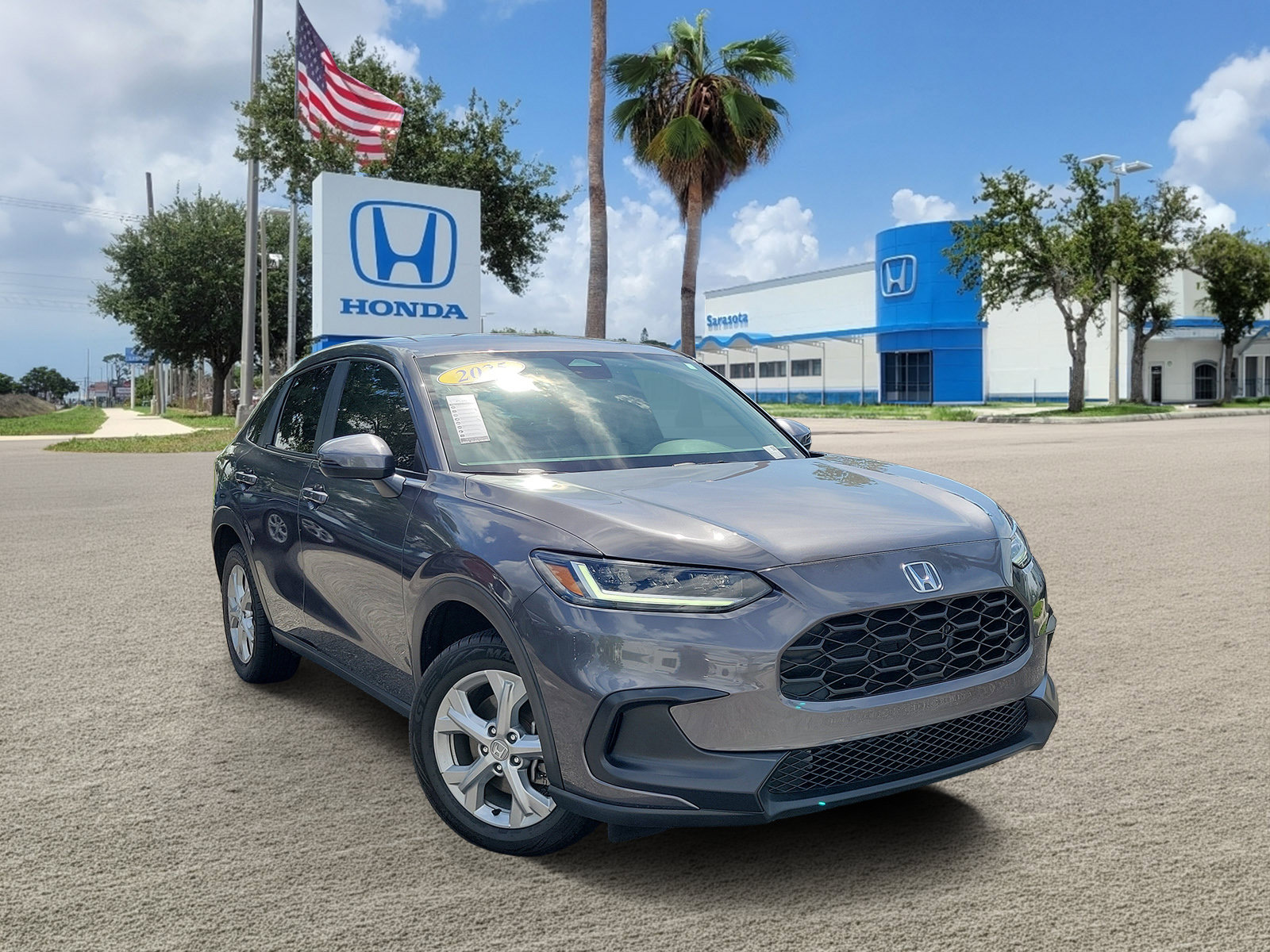 Used 2025 Honda HR-V LX image 1