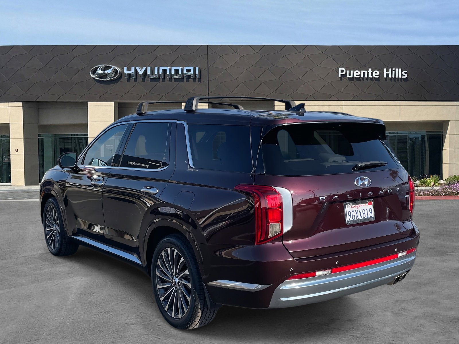 Used 2023 Hyundai Palisade Calligraphy image 4