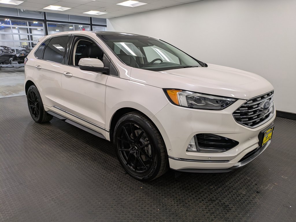 Used 2019 Ford Edge Titanium w/ Equipment Group 301A image 3