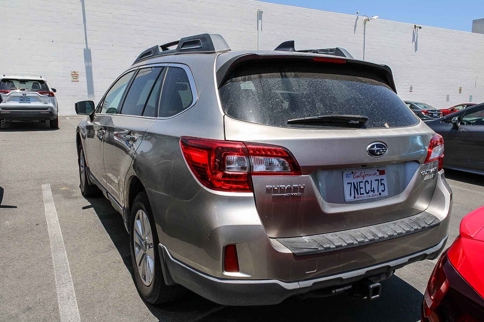Used 2016 Subaru Outback 2.5i Premium AWD/4WD image 8