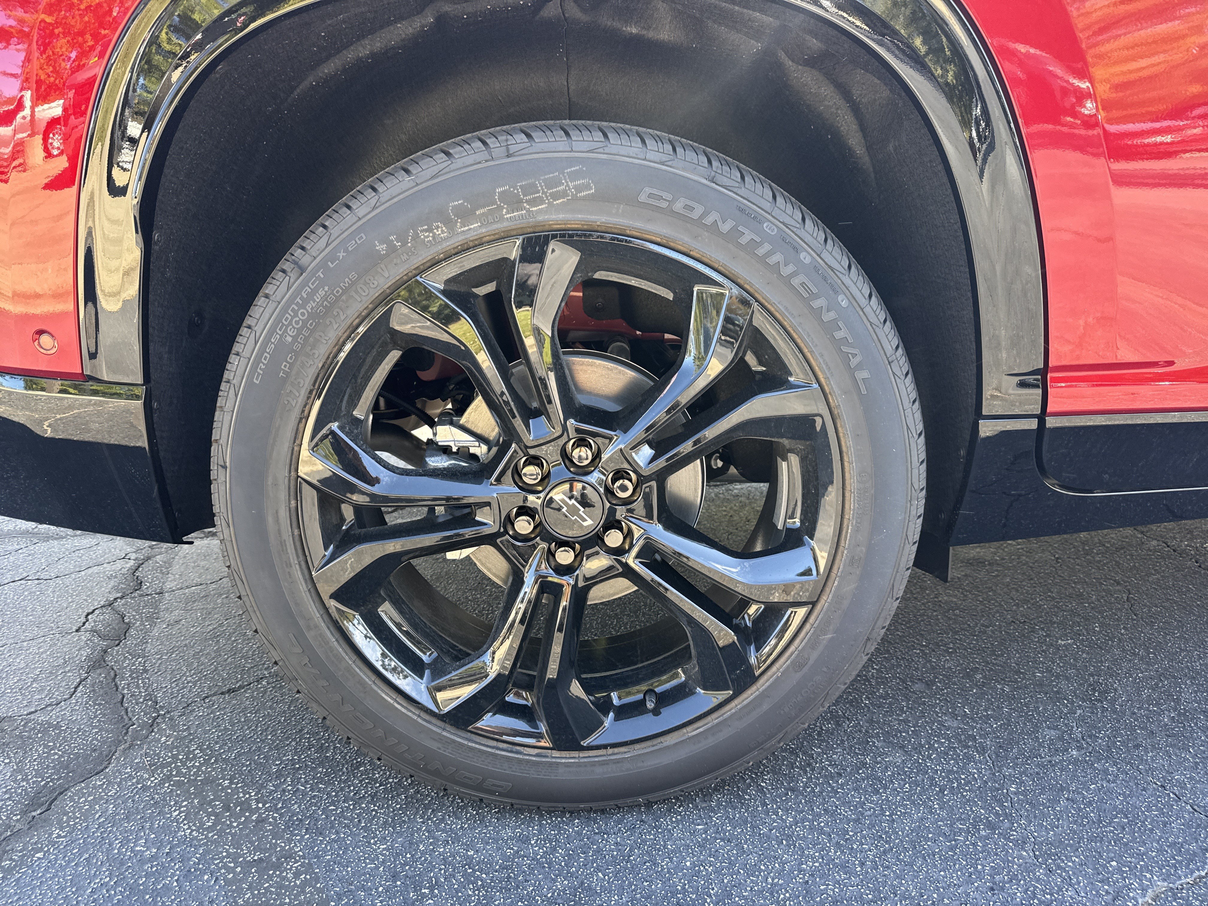 New 2027 Chevrolet Traverse RS w/ LPO, Floor Liner Package FWD image 18