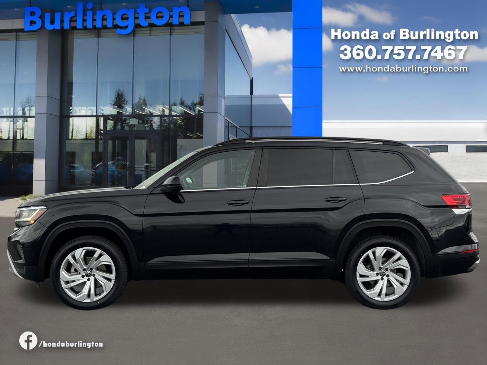 Used 2023 Volkswagen Atlas SE AWD/4WD image 3