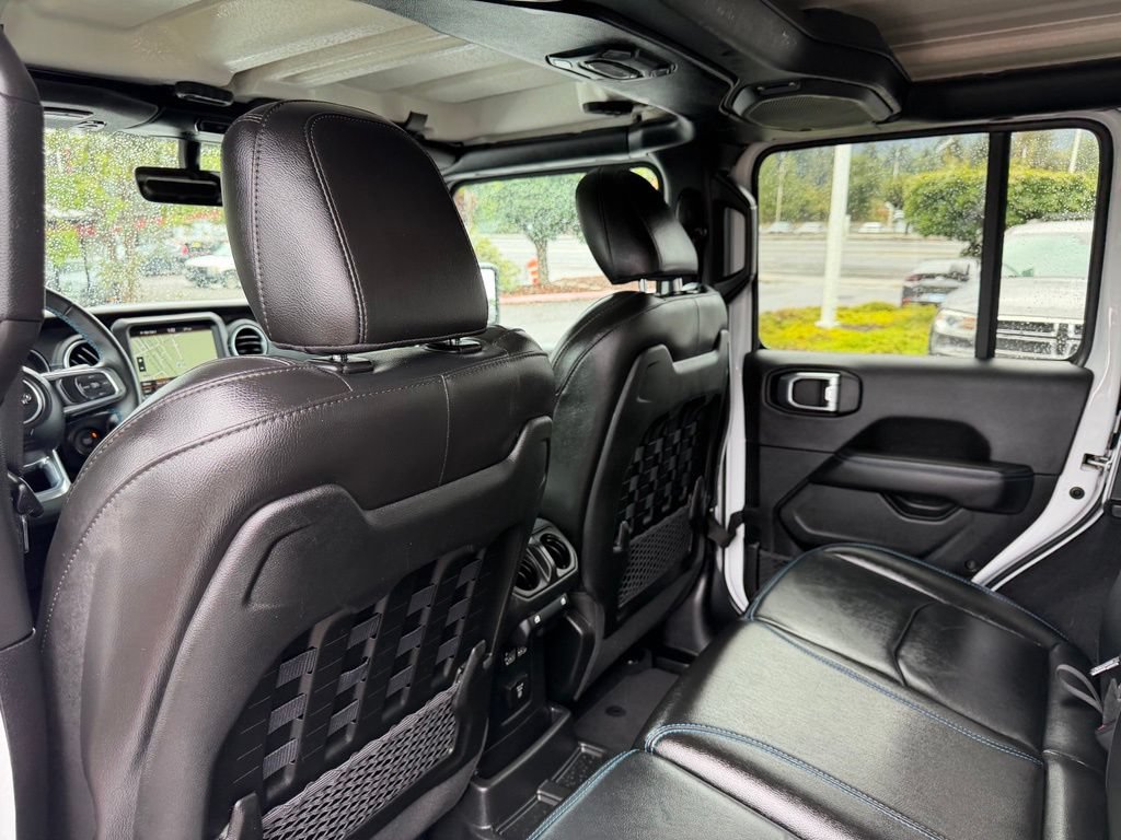 Used 2023 Jeep Wrangler Unlimited Rubicon 4xe w/ Cold Weather Group AWD/4WD image 30