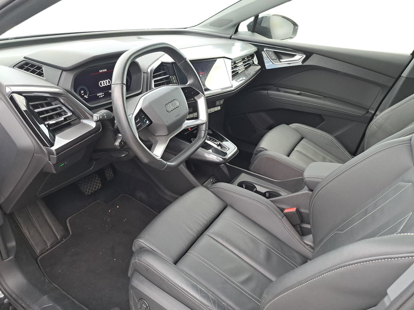 Used 2022 Audi Q4 e-tron Premium Plus AWD/4WD image 9
